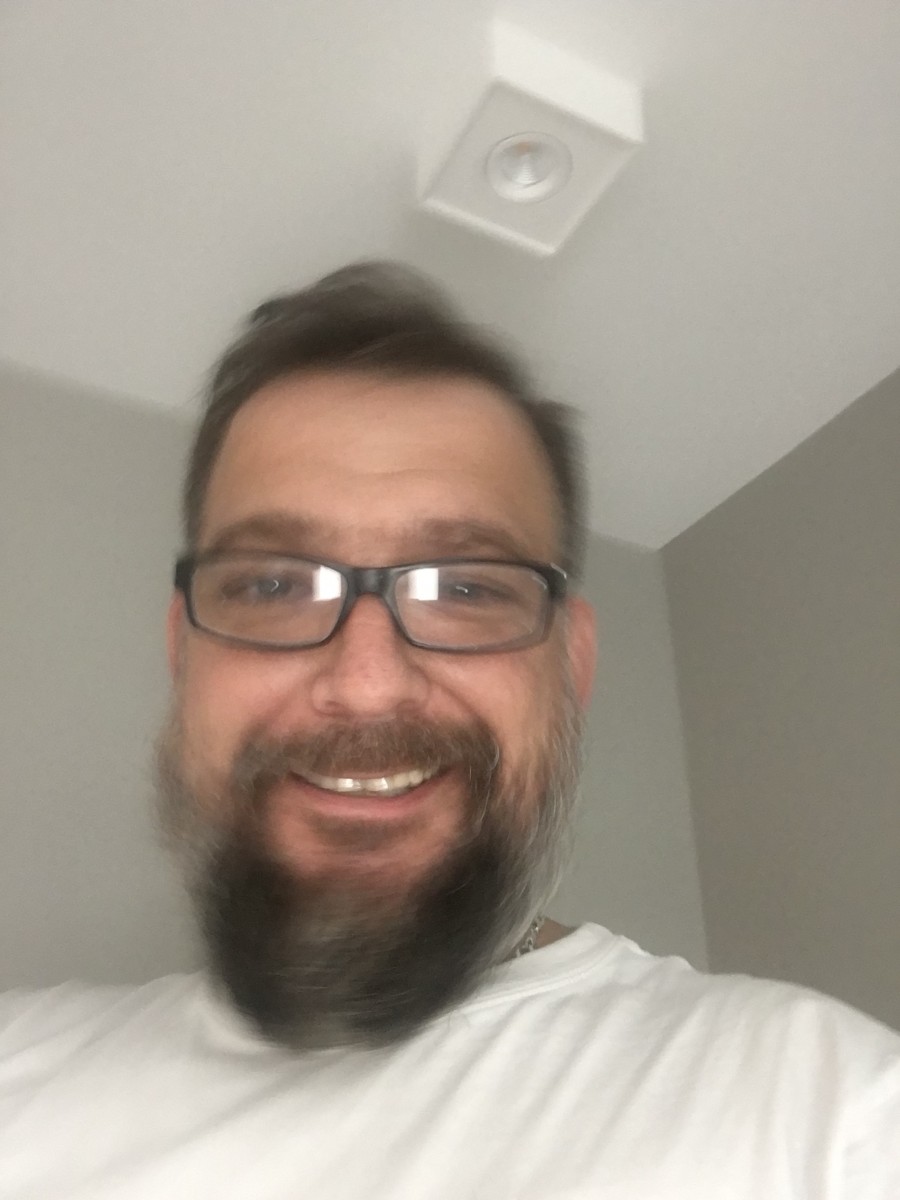 andrzej m