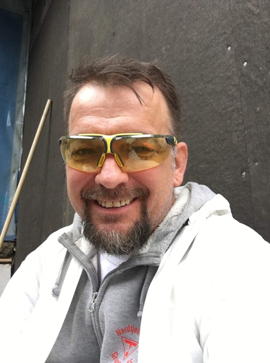 andrzej m