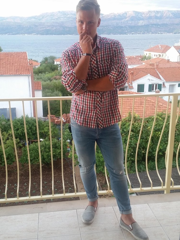 Kamis_92 