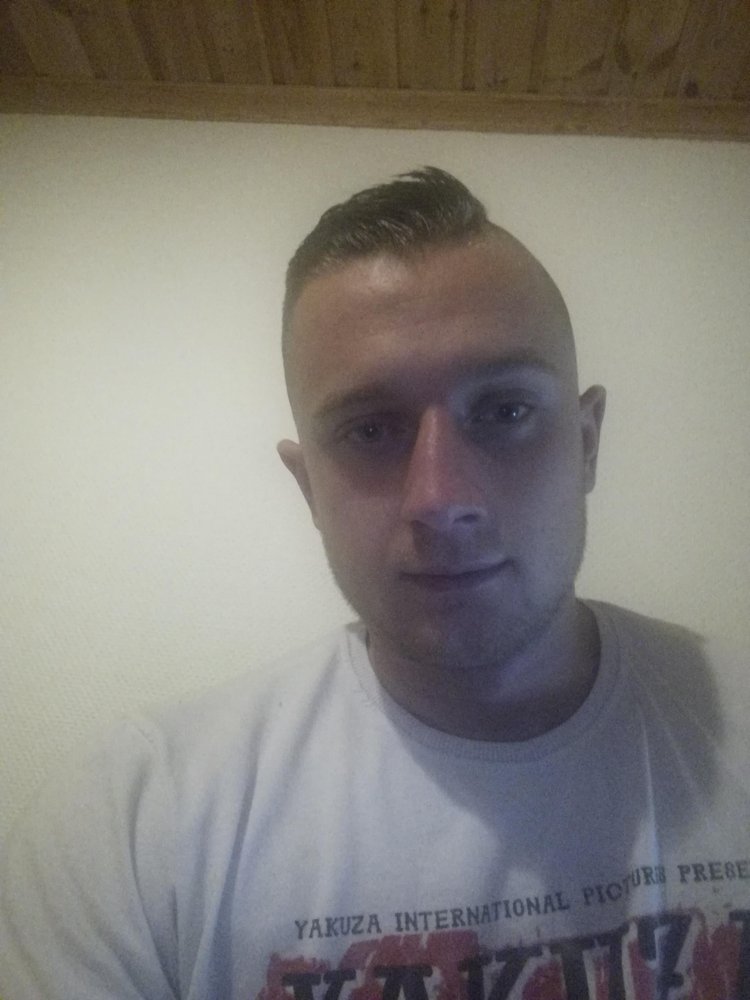 Bartek1234 ..