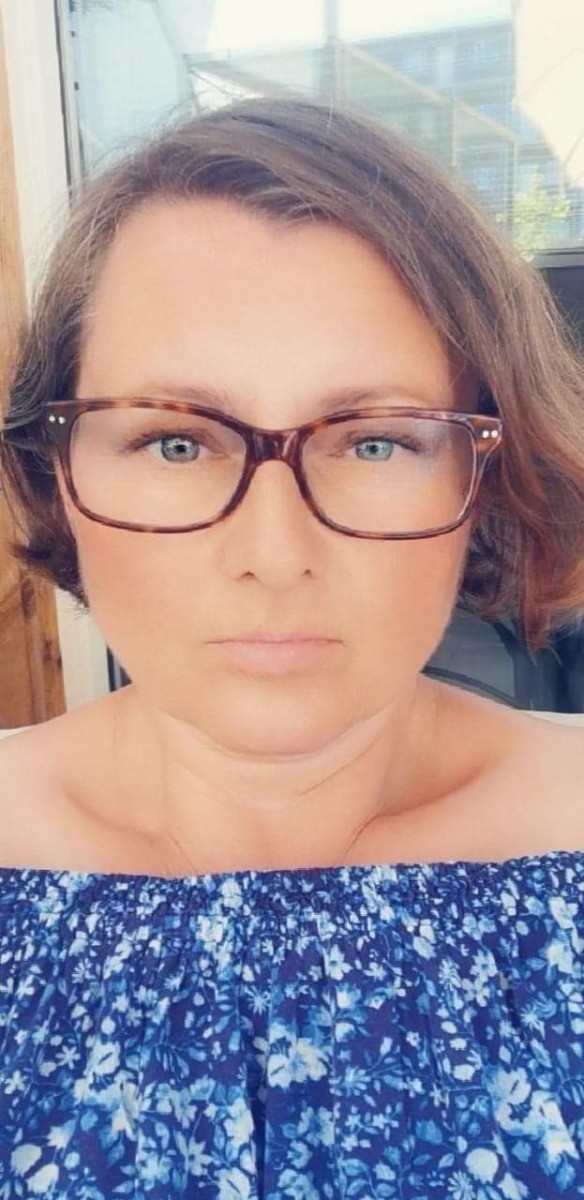 Katarzyna J Maciuch 