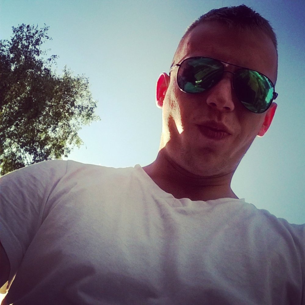 damian latarski
