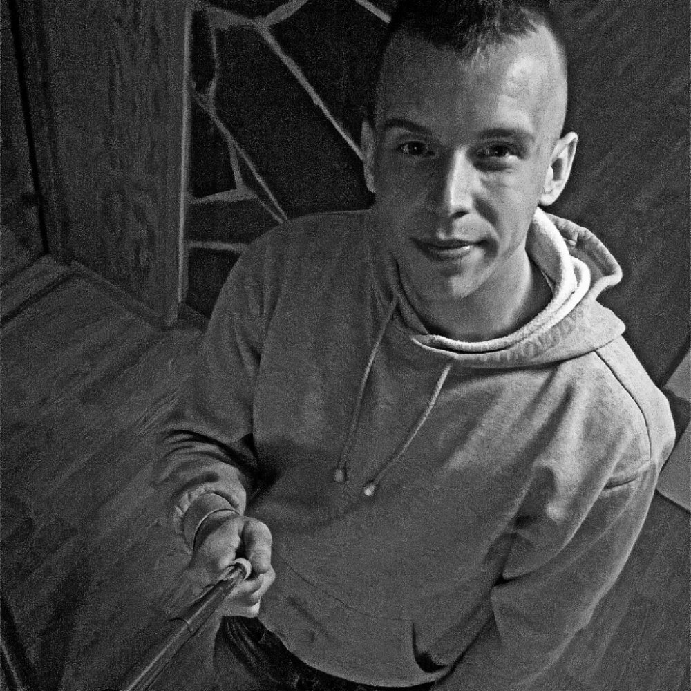 damian latarski