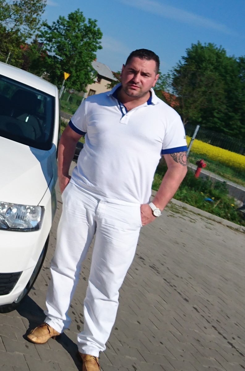 Mariusz Mario