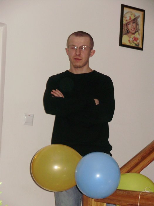 To jest chłop z JAJAMI :)) ;)