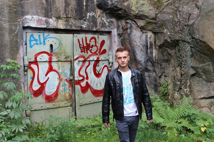 Damian R