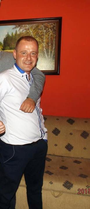Pawel L..