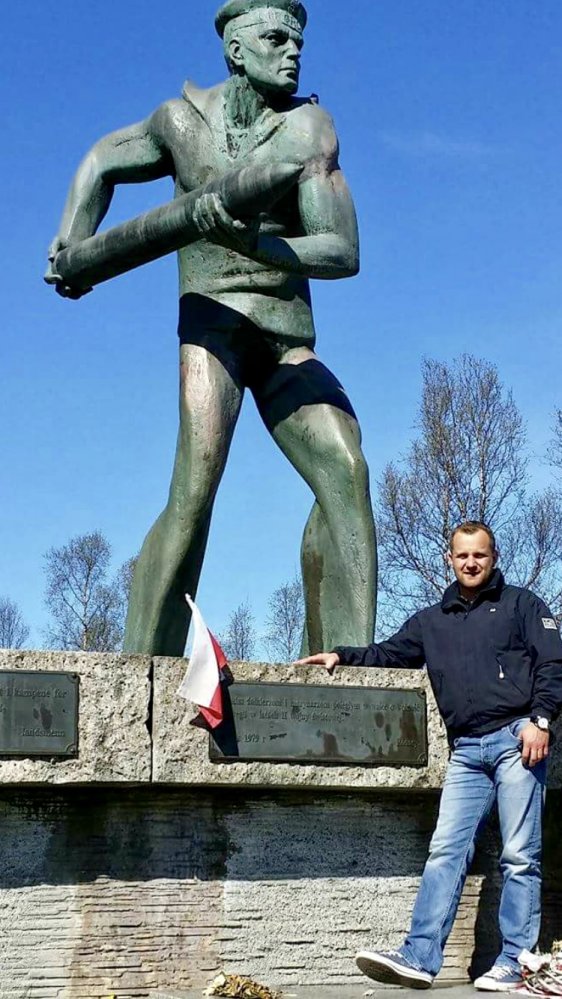 Piotr K...