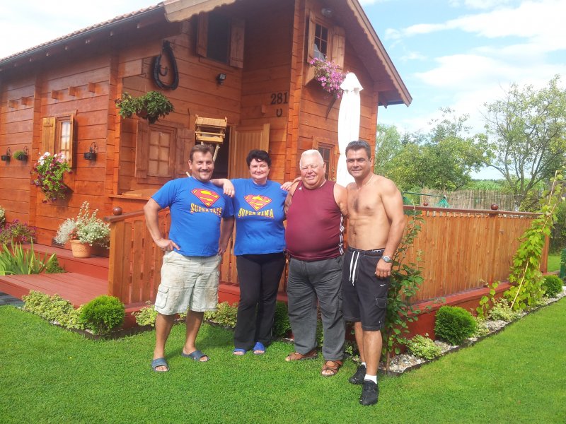 z bratem bratową i ojcem