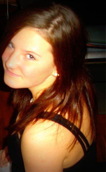 Se på meg.
Ka ser du?
Ei jenta så smile å e gla?
E