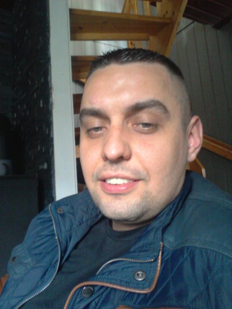 Dominik .....