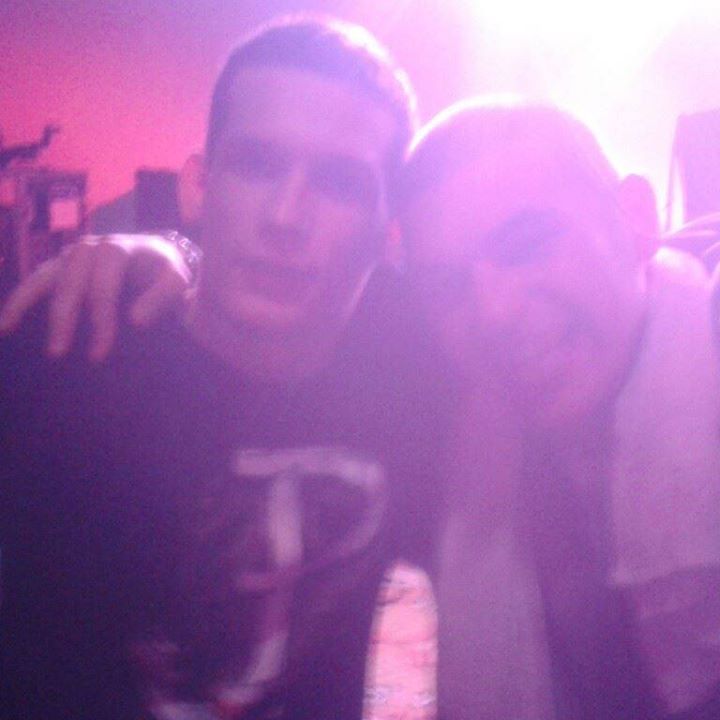 Z Tau, pozytywna mordeczka! :) nigdy się nie podda